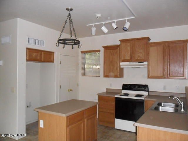2nd image of 1343 S Pheasant Dr