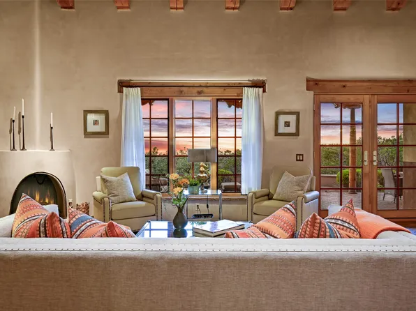 1017 Foothills Trl, Santa Fe, NM 87505