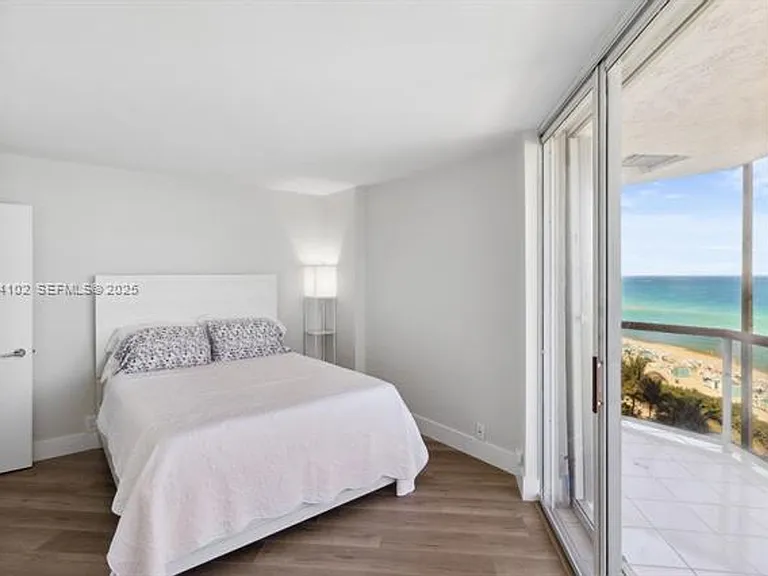 6767 Collins Ave #909 — Photo 9