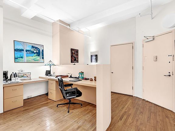 2nd image of 14 E 4th St Room 506