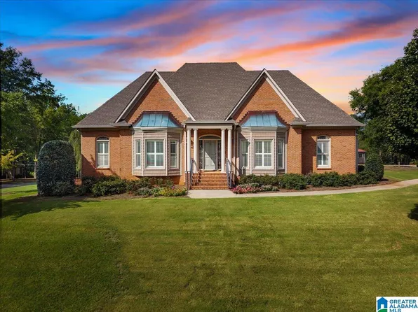 848 Pinemeadow Dr, Gardendale, AL 35071
