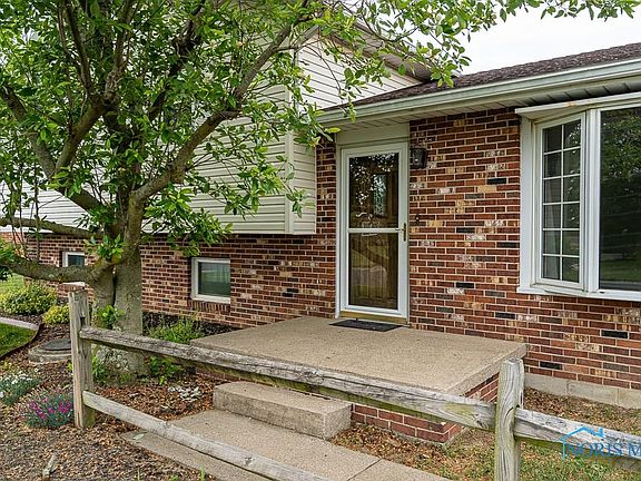 2nd image of 719 Nickie Ln
