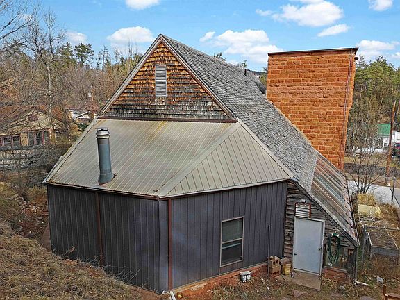 5th image of 645 Happy Hollow St