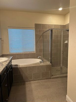 5th image of 4876 Kinross Ct