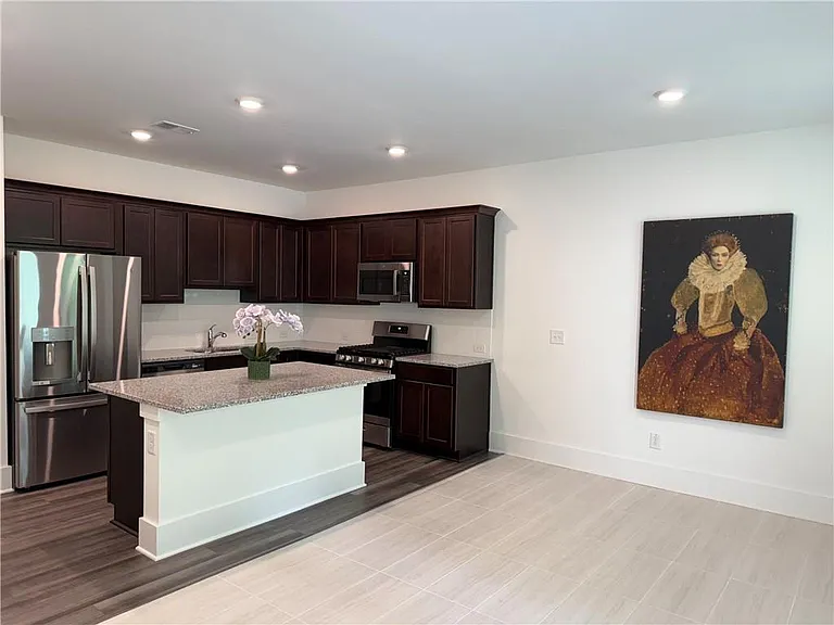1682 Hannah Ter NW — Photo 7