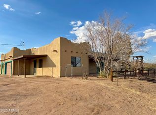 10747 N Stagecoach Pass, Elfrida, AZ 85610