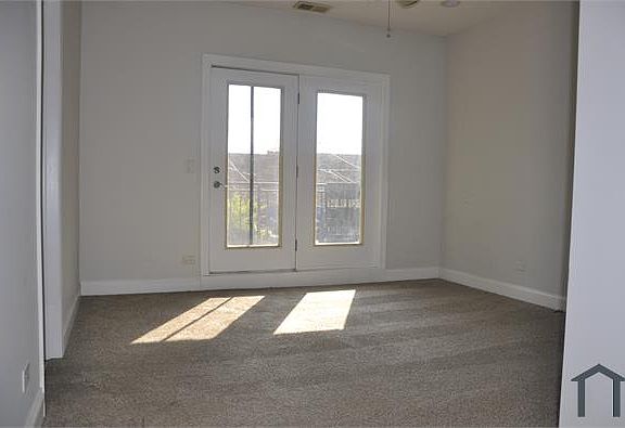 5th image of 2727 W Congress Pkwy APT 2
