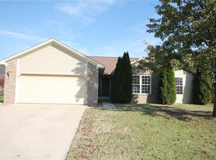 6090 Prairie Stream Way, Columbus, IN 47203