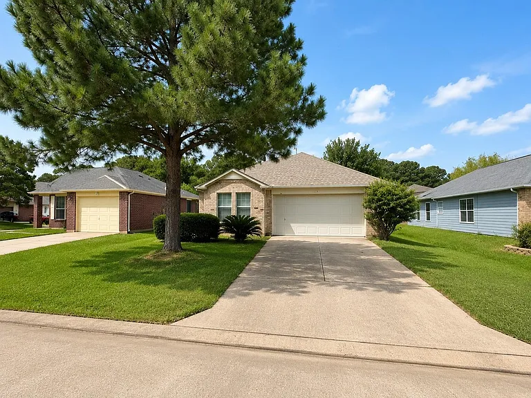 21907 Willow Shade Ln — Photo 2
