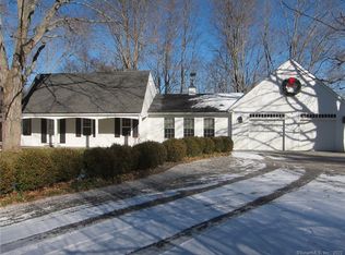 9 Ingham Hill Rd, Essex, CT 06426