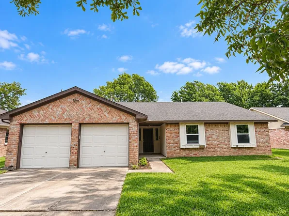 2026 Arcadia Dr, Sugar Land, TX 77498
