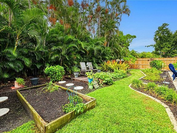 5th image of 637 Astarias Cir