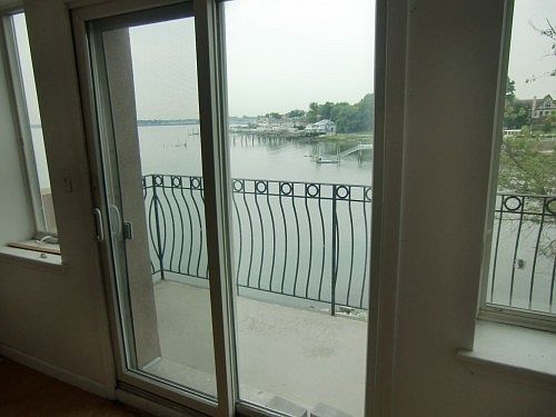 3rd image of 1402 Outlook Ave