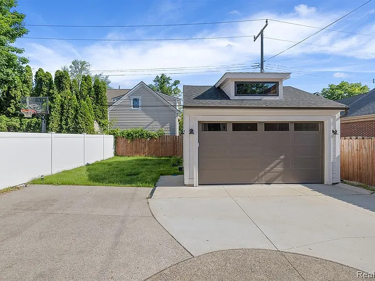 811 Smith Ave — Photo 47