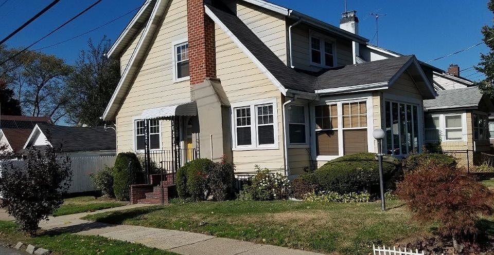1st image of 187-01 Jordan Ave