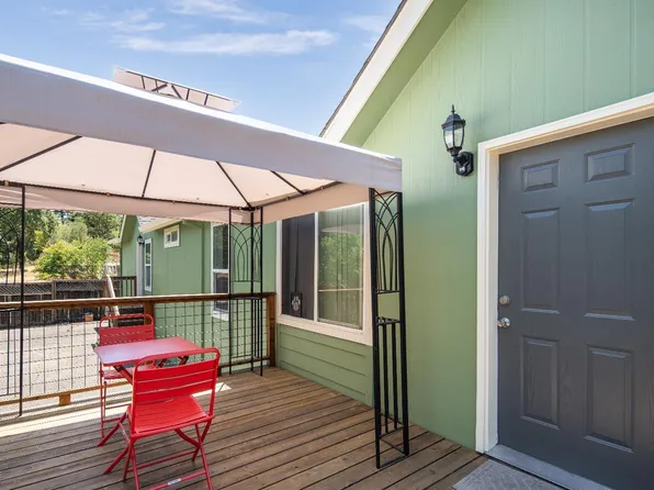 28 Tarman Drive #A & B, Cloverdale, CA 95425