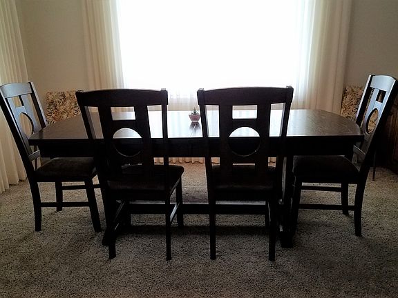 2029 Dining Room East Wall