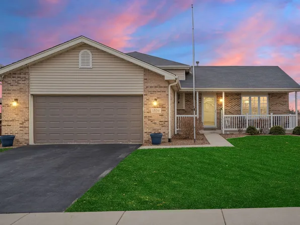 1534 Somerset Dr, Beecher, IL 60401