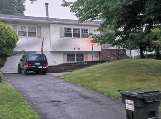 21 Fort Worth Pl, Monroe, NY 10950