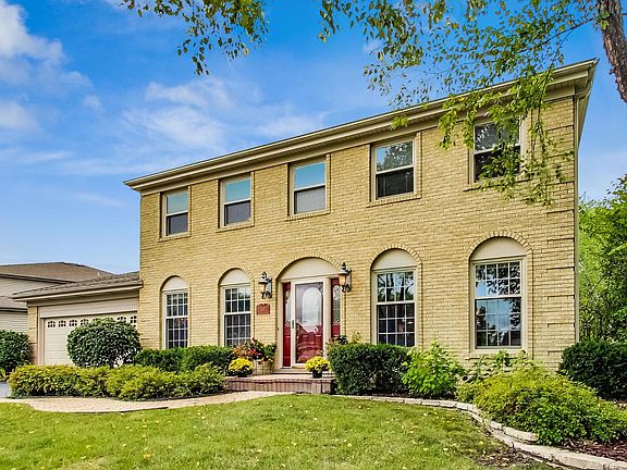 3rd image of 930 S Stonehedge Ln