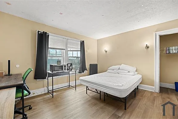 2460 Euclid Heights Blvd — Photo 18