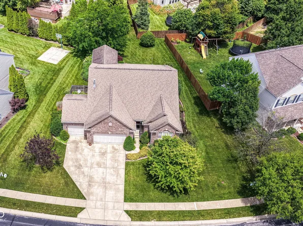 9908 Niagara Dr, Fishers, IN 46037