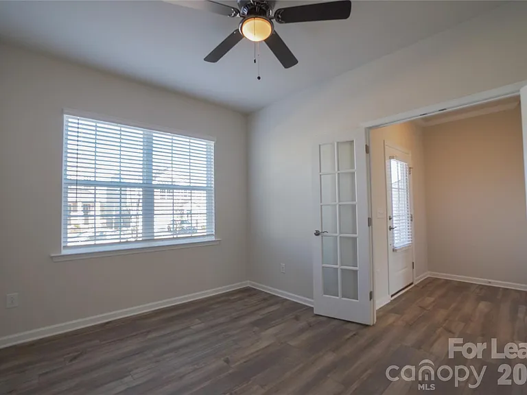 1406 Caracara Ct — Photo 3