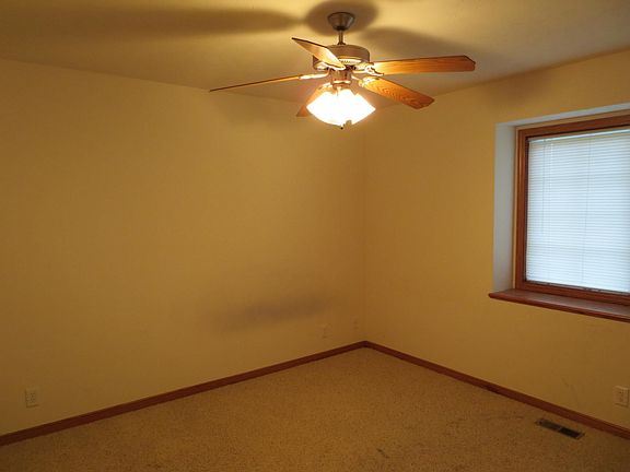 4th image of 50841 230th St