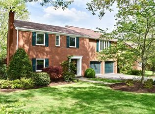 111 Lambeth Dr, Pittsburgh, PA