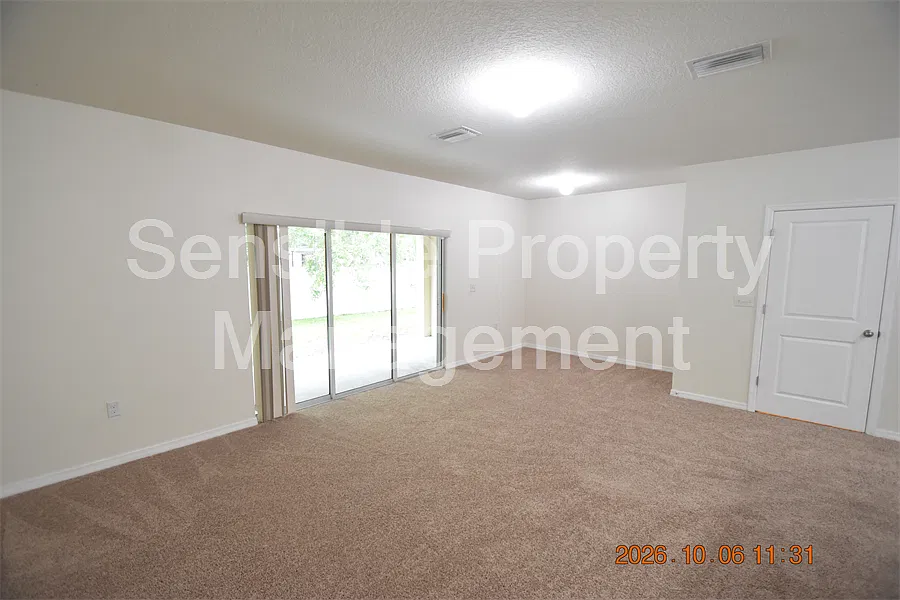 3 bed, 2.5 bath, 1478 sqft, $1,790 — Photo 3