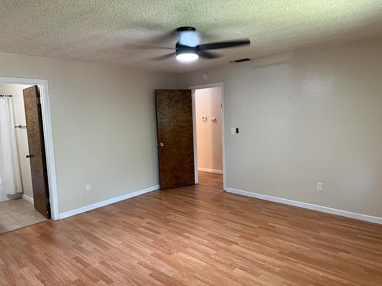 6893 Folsom Oaks Ct — Photo 15