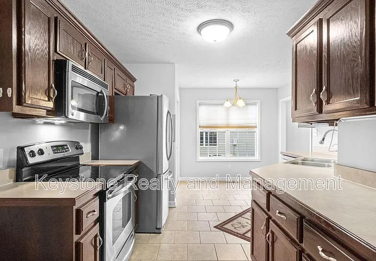 1405 Mutual Dr — Photo 5