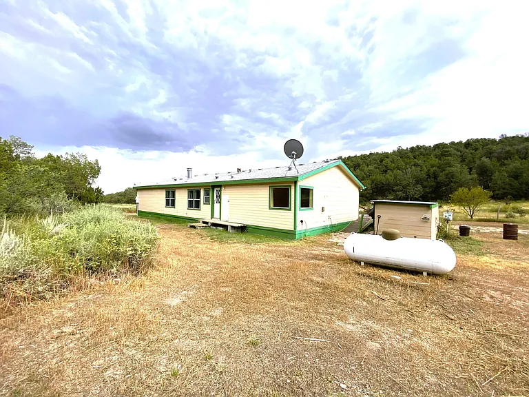 27 Hillcrest Rd — Photo 5