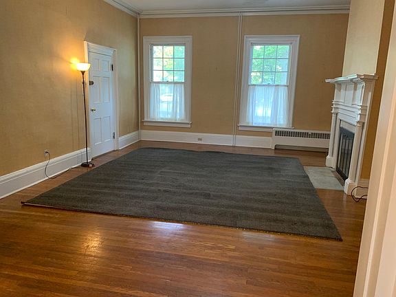 3rd image of 194 N Main St #194
