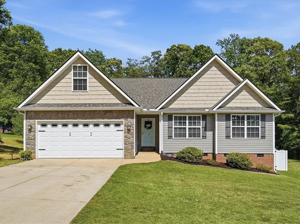 130 Saddlebrook Ave, Pickens, SC 29671