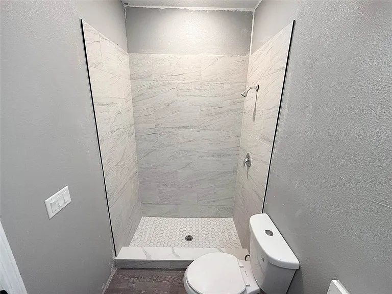 323 Pearl St #1 — Photo 17