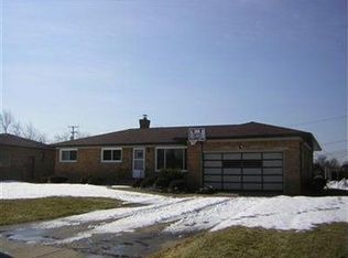 14515 Uhlin Dr, Middleburg Heights, OH 44130