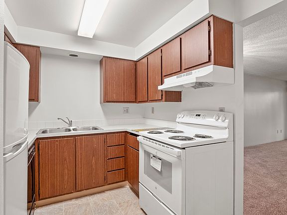 3rd image of 508 E Mission Ave #512-1