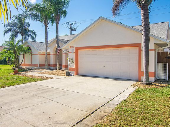 3rd image of 415 Island Oaks Pl