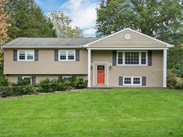 15 Helen Avenue, Wappingers Falls, NY 12590