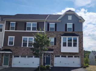 210 Cranesbill Dr, Mars, PA
