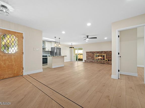 3rd image of 155 York Way
