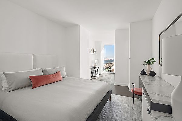 1st image of 675 W 59th St #509