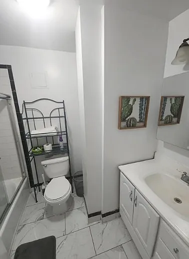529 W 48th St #16 — Photo 7
