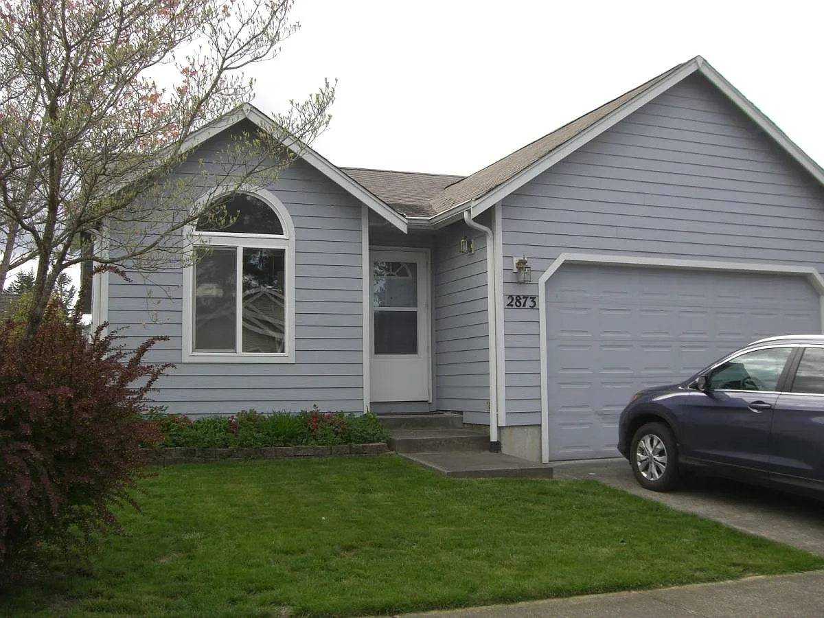3 bed, 1431 sqft, $2,300 — Photo 1