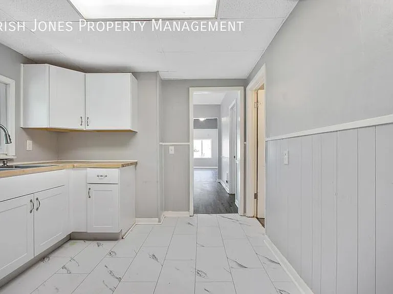 76 Hammerschmidt Ave #LOWER — Photo 11