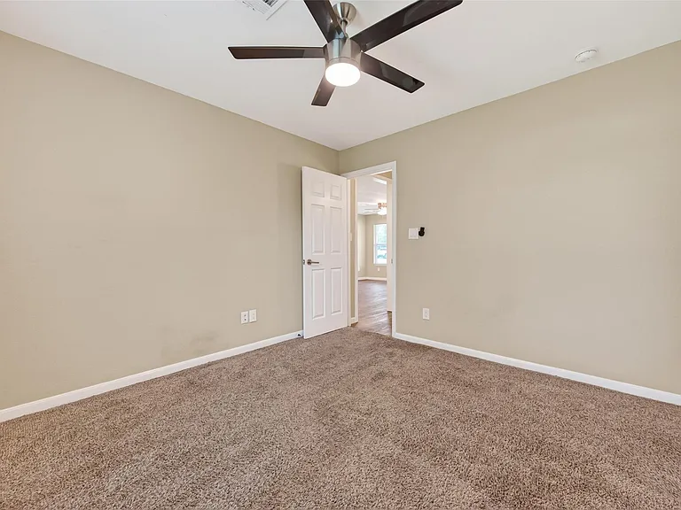 1708 Sycamore Ave — Photo 17