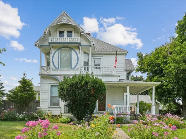1024 18th St, Marion, IA 52302