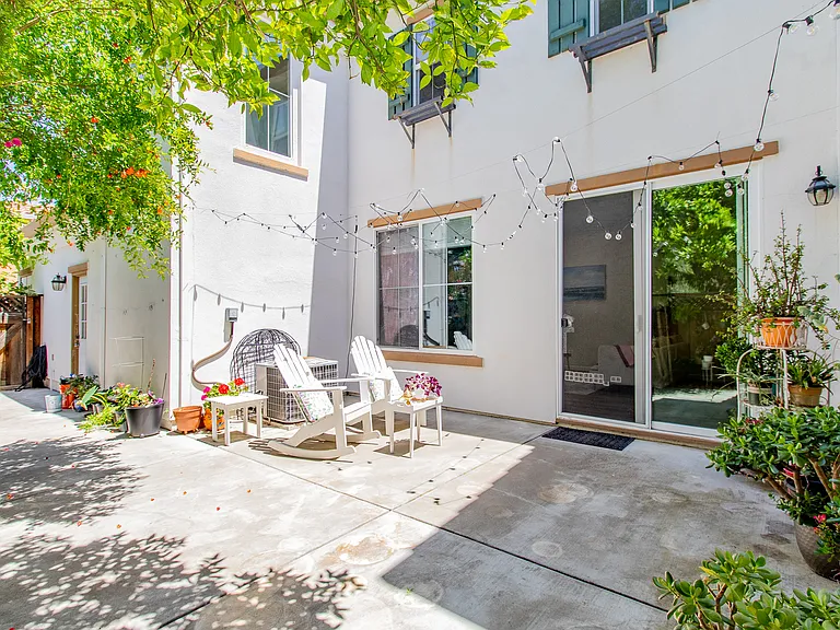 98 W Atento Ln — Photo 21