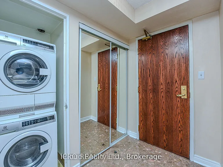 156 Enfield Pl #302 — Photo 22